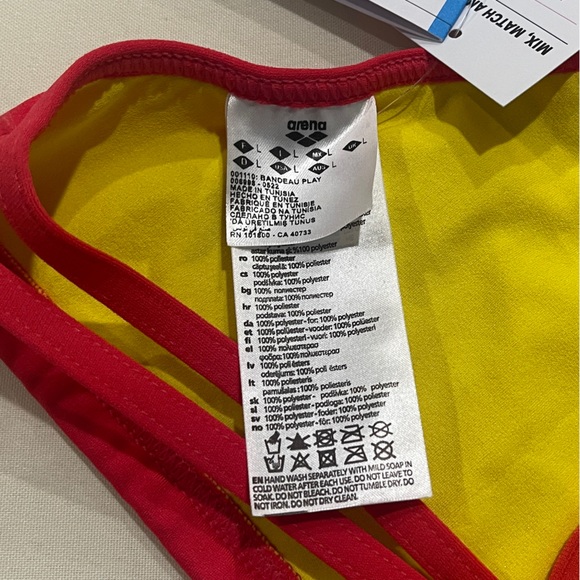 NWT Arena Bandeau Play Bikini Top SIZE L - Picture 3 of 4